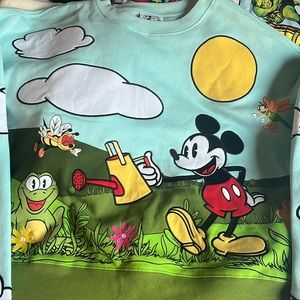 disney cropped crewneck